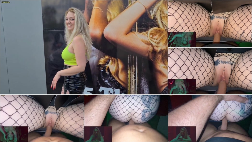 Valery_Venom - Kostenlose AO-Fickmatratze - Im Pornokino in der Fickbox besamt [FullHD 1080P]