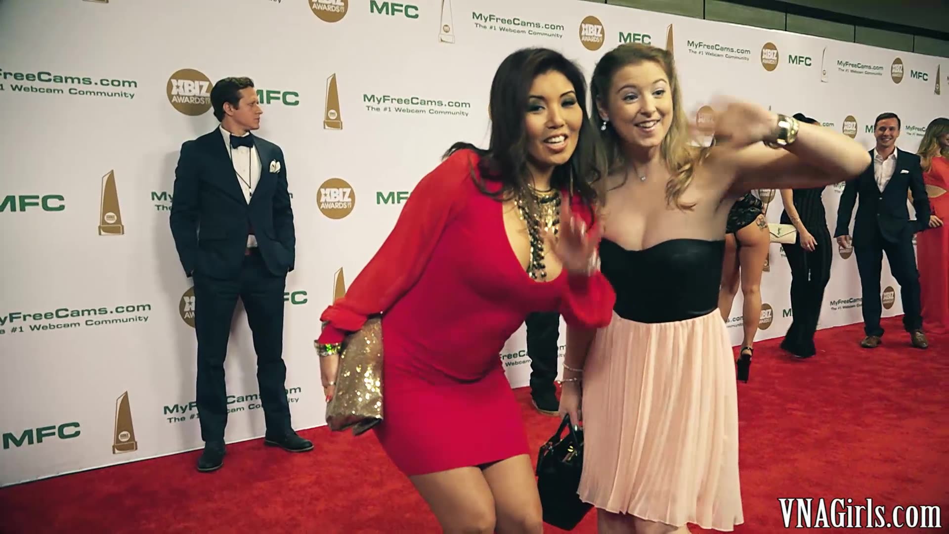 JuliaAnnLive - Xbiz 2017 Red Carpet BTS [FullHD 1080p]