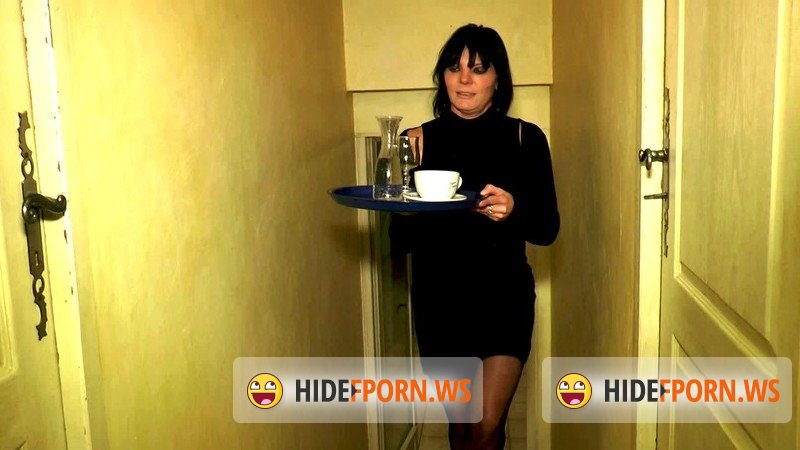 JacquieEtMichelTV.net - Stephanie - Le gite rural de Stephanie, 42ans [FullHD 1080p]