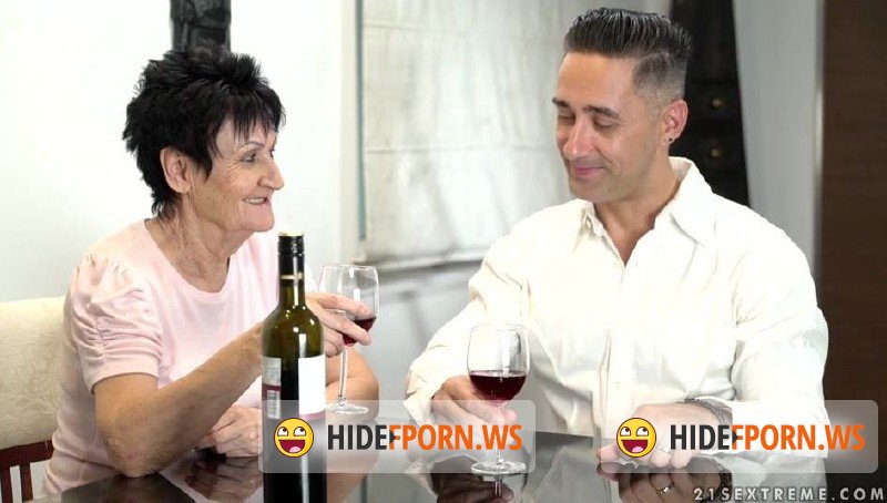LustyGrandmas/21Sextreme - Anastasia - Grannys White Lingerie [2018 SD]