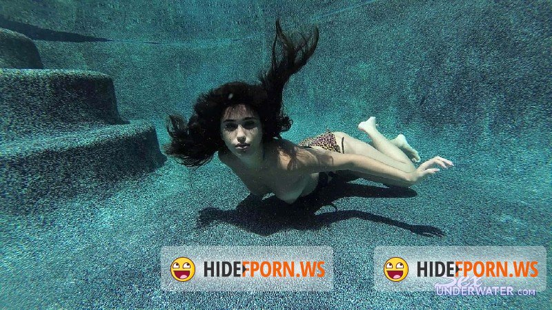 SexUnderwater.com - Penelope White - Penelope White UW Model Training [FullHD 1080p]