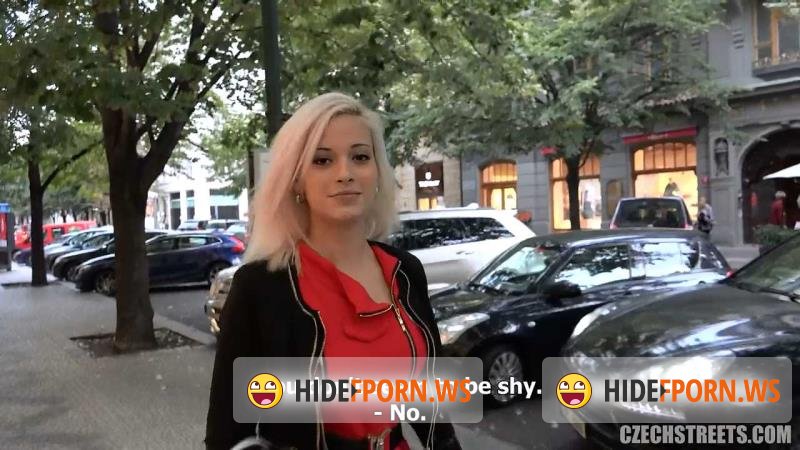 CzechStreets.com/RychlyPrachy.cz/CzechAV.com - Denisa - Streets 8 [HD 720p]