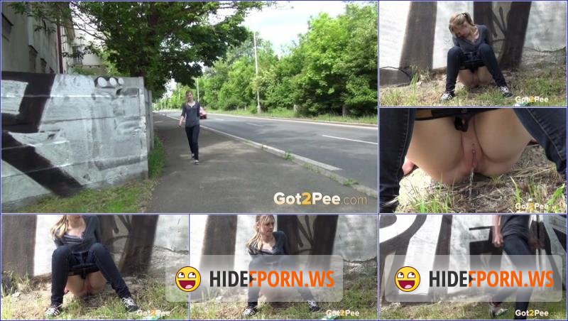 Got2Pee.com - Unknown - Video-skinny-blonde [FullHD 1080p]