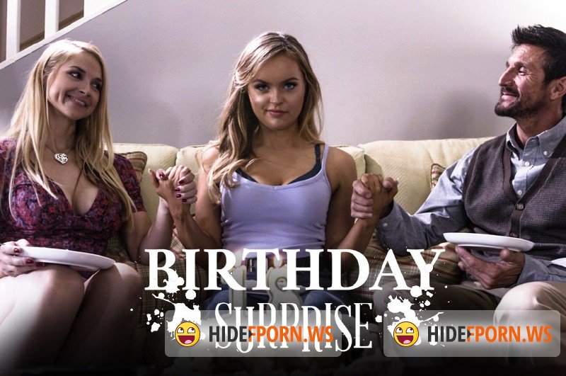 FamilyTherapy.com - Sarah Vandella and River Fox - Birthday Sex Surprise [SD 544p]