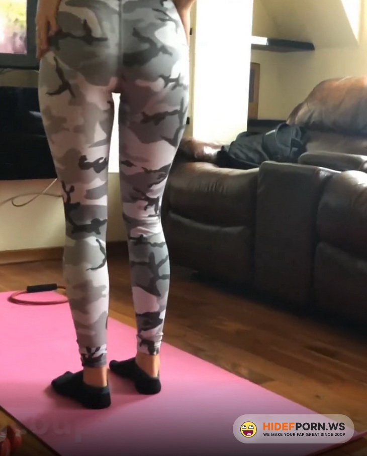 ArrestMe.com - ArrestMe - Hot Chick Training in Sexy Yoga pants [FullHD 1080p]