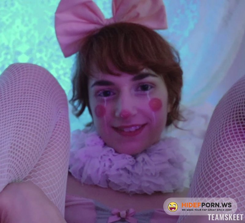 TeamSkeetXFloraRodgers - Flora Rodgers - Creampied Clown Suck And Fuck [FullHD 1080p]