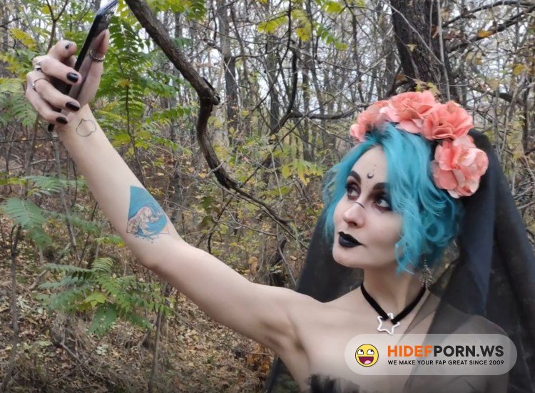 PornHub.com/PornHubPremium.com - Forest Whore - Halloween public party [FullHD 1080p]