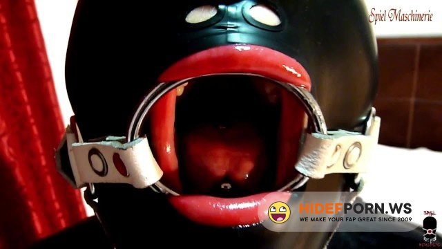 Spielmaschinerie - Unknown - INTRO-Black latex slut with ring gag deepthroated cock dildo fucked hard [FullHD 1080p]