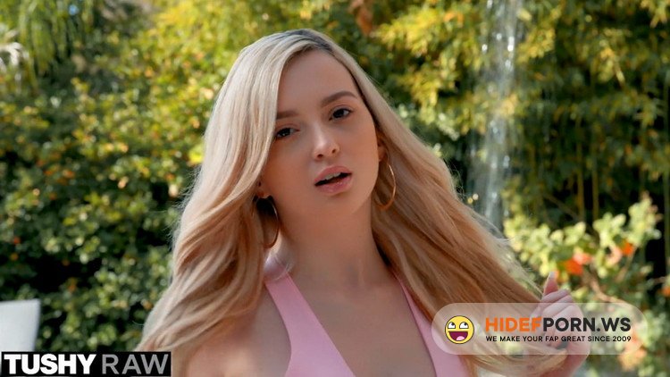 TushyRaw - Lexi Lore - Anal Cravings cant be Contained [FullHD 1080p]