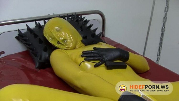 HotFetLife - Unknown - Hot Latex Catsuit Girl Masturbates with Rubber Mask Breathplay Dildo Games [HD 720p]