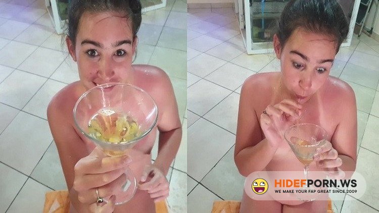 Porn.com - Kinky-bitch69 - Teen drinks a cum and piss cocktail [FullHD 1080p]