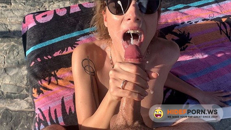 OnlyFans.com - JuicyFeelings - I WAKE HIM UP WITH A SLOPPY BJ and SEX ON THE TERRACE [FullHD 1080p]