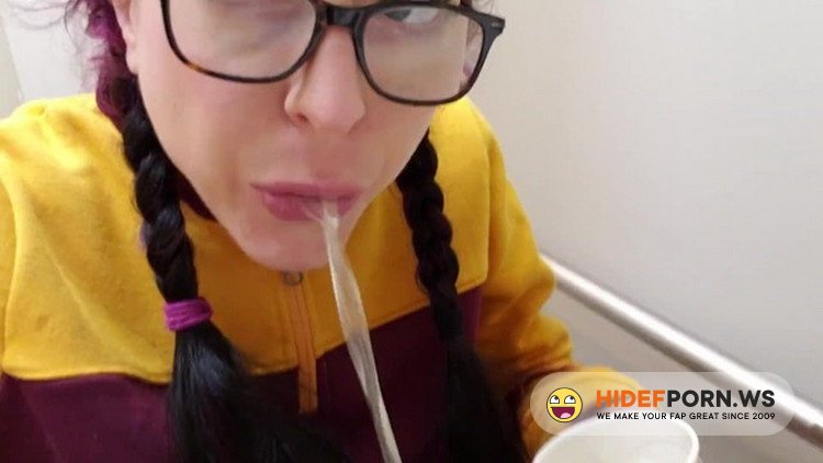 OnlyFans.com - Nerdy Faery - Piss Mouthwash At The Dentist Office [UltraHD 4K 2160p]