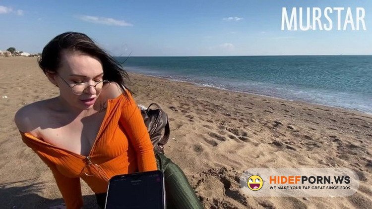 Porn.com - Murstar - The bitch was excited by an interactive toy and sucked on the beach [UltraHD 4K 2160p]