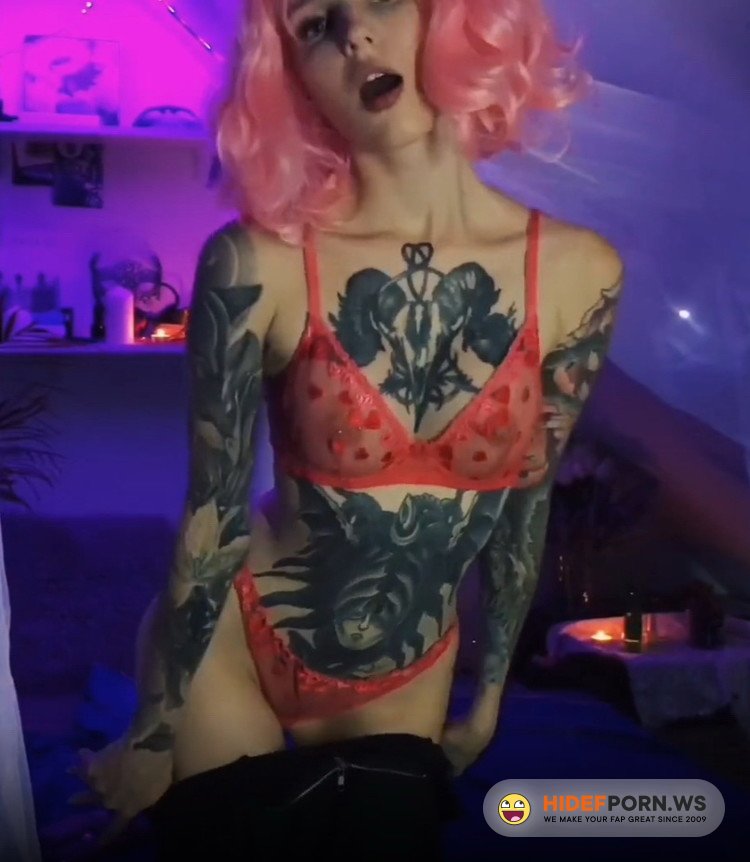 Porn.com - Red Fox - Vday2019 Sensual Striptease By Slim Babes Oil Masturbation Of The Clitoris [UltraHD 4K 2160p]