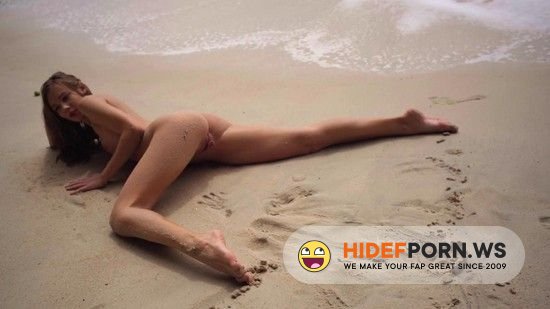 Hegre - Mira - Nude Beach Photo Shoot [2021/SD]