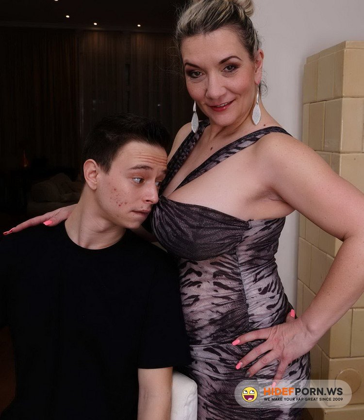 Big Tits Mature And Son
