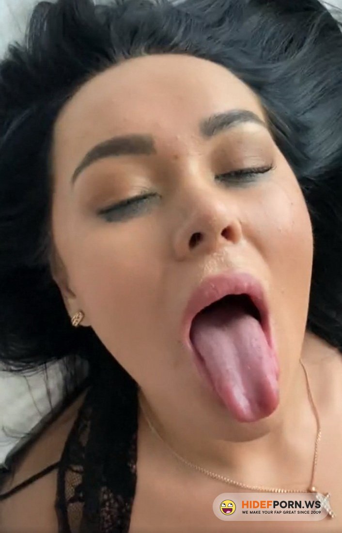 Katy Bugatti - Paris Wanted Money got Cum on her Face [UltraHD 4K 3840p]