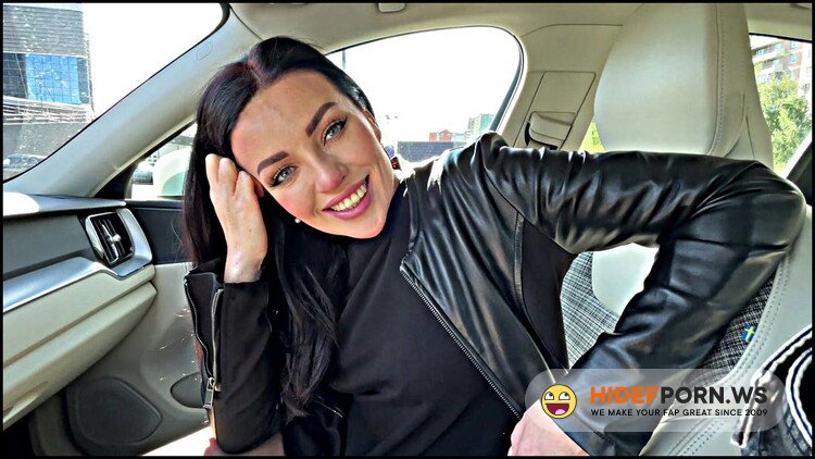 ModelHub.com - Luna Roulette - Passers-By Do Not Allow A Normal Blowjob In The Car [UltraHD 4K 2160p]
