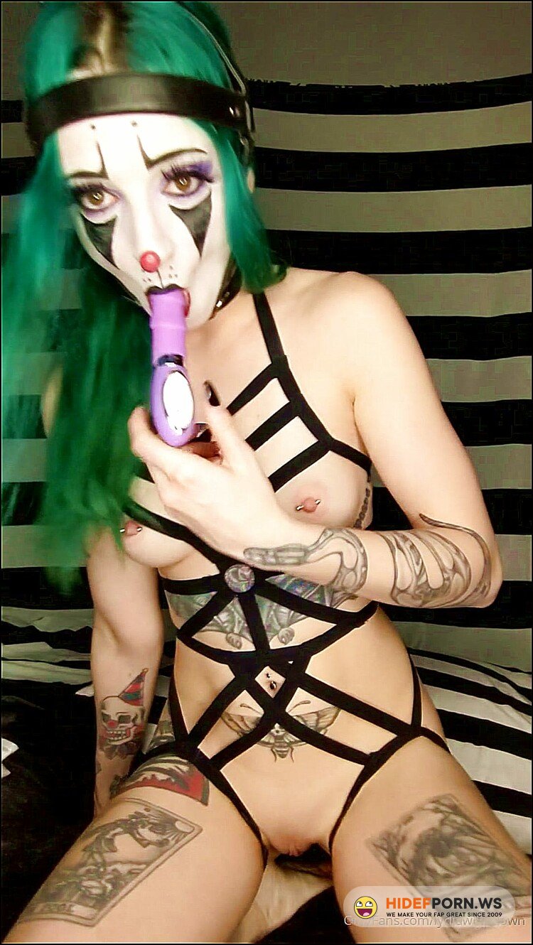 OnlyFans.com - LydiaWiltsClown - 2020-04-12-31316779-Happy Easter Ya Degenerates Here Video [UltraHD 2K 1920p]