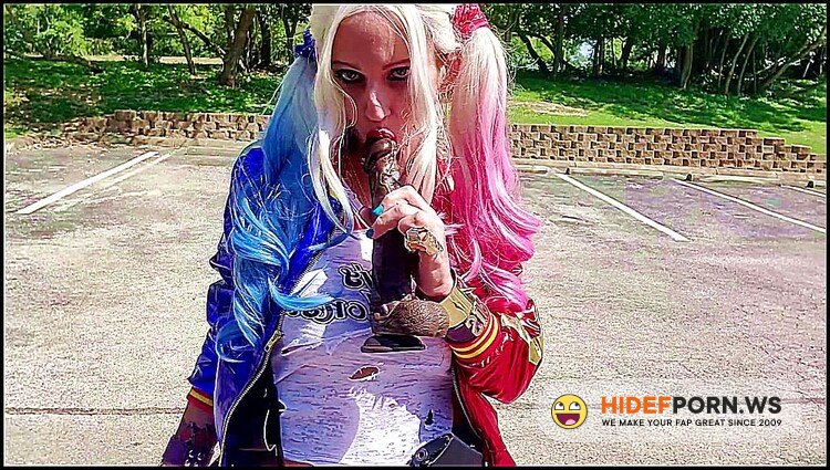 ManyVids.com - Hope in Public - Harley-Quinn-Public-BBC-Masturbation-1 [FullHD 1080p]