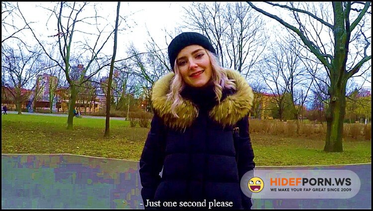ModelHub.com - Eva Elfie - Cute Teen Swallows Cum for Cash - Public Blowjob in the Park [FullHD 1080p]
