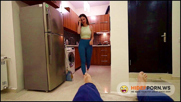 DickForLily - She didn t want to cook and I fucked her in the kitchen and cum on her pussy [FullHD 1080p]