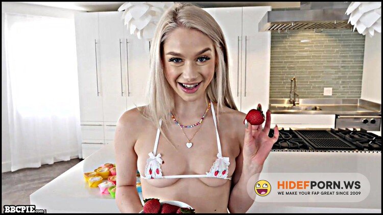 BBCPie.com - Scarlett Hampton - Strawberries and Cream [FullHD 1080p]