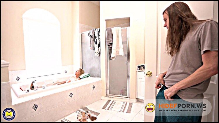 Mature.nl - Conor Coxxx (33), Erica Lauren (67) - MILF Erica Lauren is fucking her big dick stepson [FullHD 1080p]