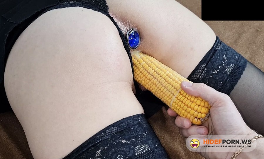 xxxdownload.net - Amateur - Orgasm From Double Penetration With Vegetable Corn [FullHD 1080p]