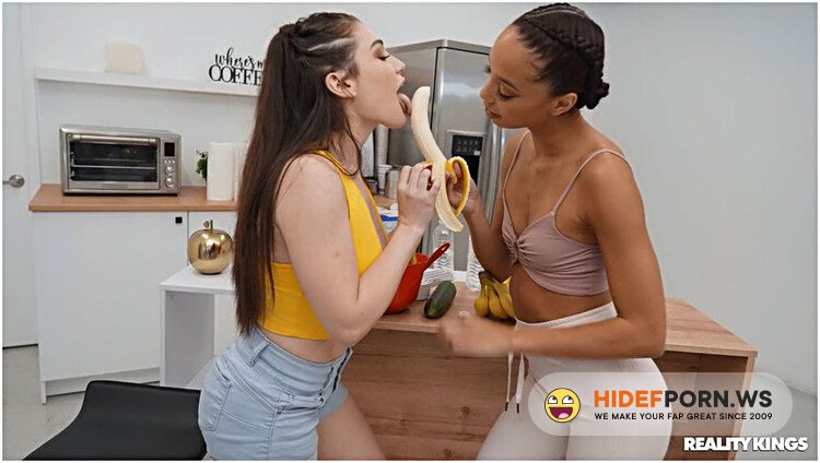 RKPrime/RealityKings - Alexis Tae, Lily Lou - A Very Special Cake [FullHD 1080p]
