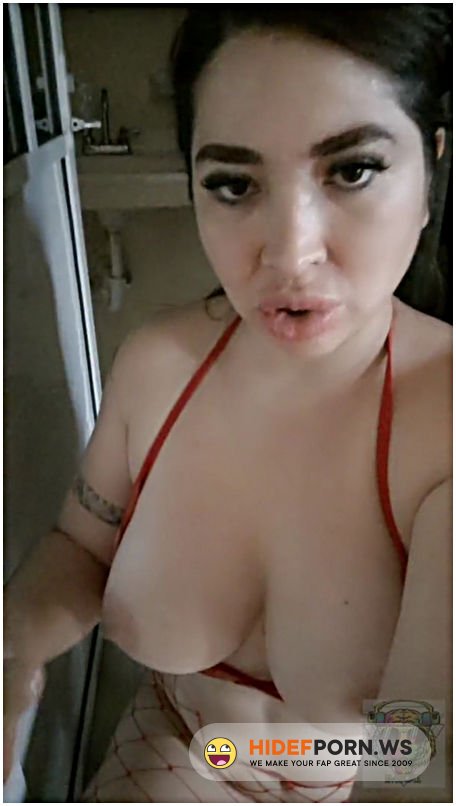 OnlyFans - Imyouxxx - The most degenerate Mexican puts a dildo in and urinates on your face! [FullHD 1080p]