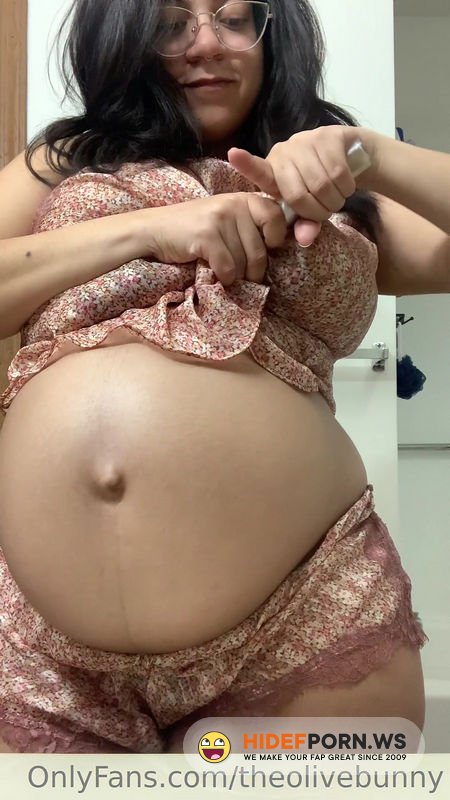 Onlyfans.com - Theolivebunny - Full Term Pregnancy Huge Tits Hot Mom [UltraHD/2K 1920p]
