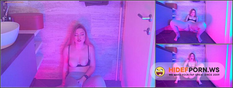 The Girl Pissed Herself In The Toilet Of a Nightclub! [FullHD 1080p]