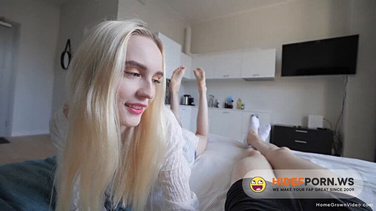 ModelsPorn - Skinny Blonde Girlfriend Rides a Cock In POV [FullHD 1080p]