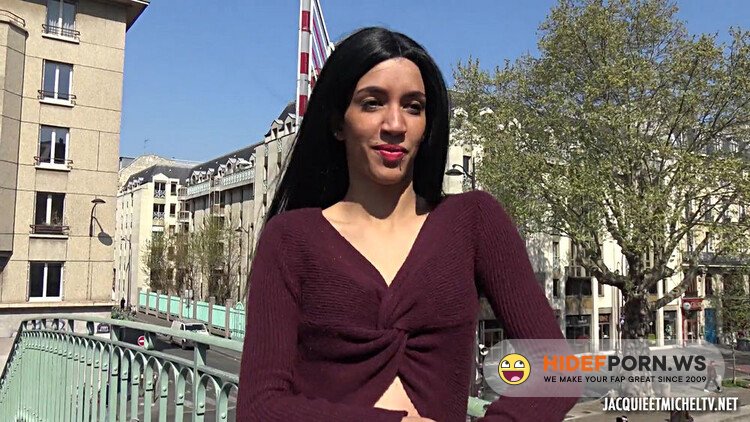 JacquieEtMichelTV - Nadya - Nadya, 22ans, Belle Beurette Marocaine ! [FullHD 1080p]
