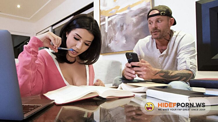 BigNaturals / RealityKings - Roxie Sinner - Come Over, My Parents Aren't Home [Full HD 1080p]