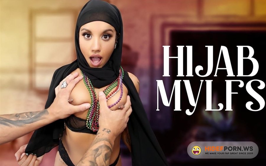HijabMylfs - Nina White - Ninas First Mardi Gras [2024/FullHD]