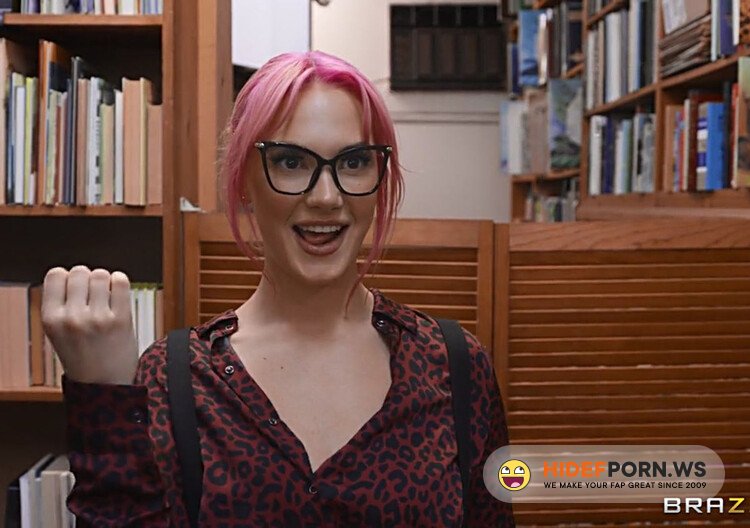 BrazzersExxtra.com / Brazzers.com - Siri Dahl, Lily Lou Leaky Librarian & The Panty Obsession [HD 720p]