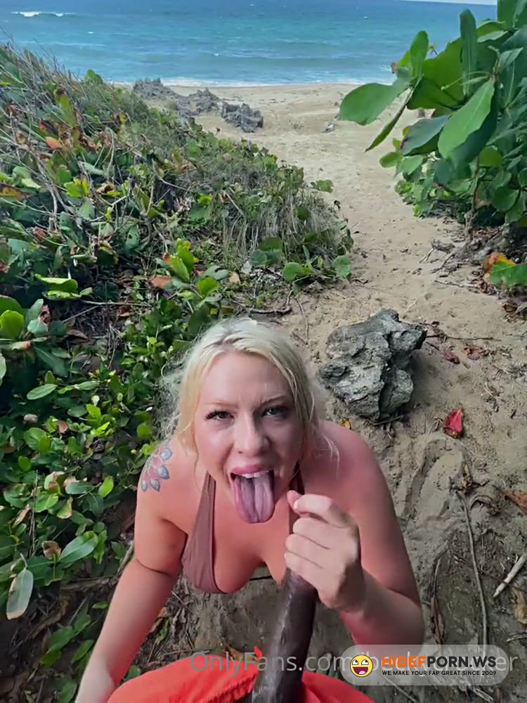 Onlyfans - Becky Do It Anywhere [HD 960p]
