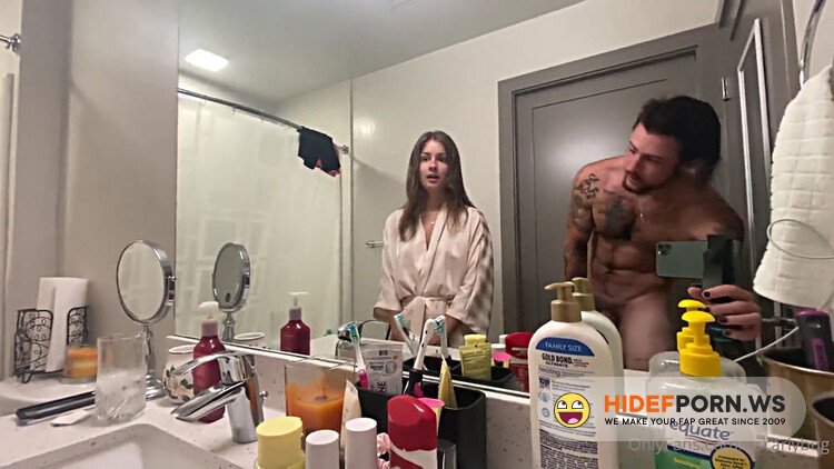 Onlyfans - Lavynder Rain Nude Bathroom Fuck Video Leaked [FullHD 1080p]