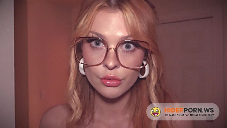 Onlyfans - Elly Clutch - Horny Redhead Exhibitionist Fucks The Neighborhood Vouyer Halloween Special [FullHD 1080p]