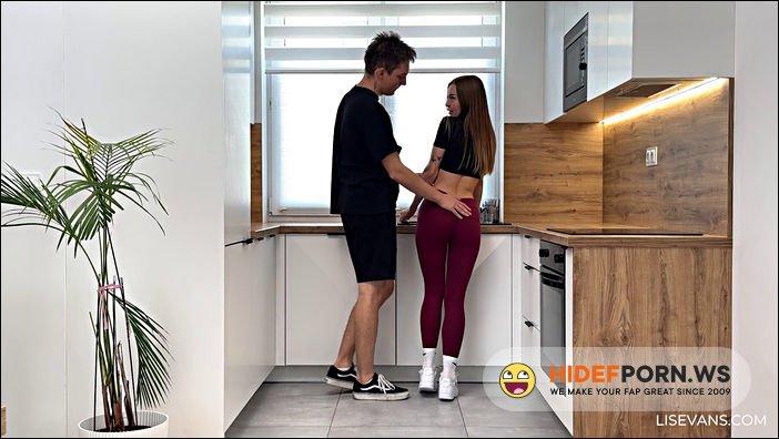 PornHub - LIs Evans - Fucked My Girlfriend In The Kitchen [FullHD 1080p]