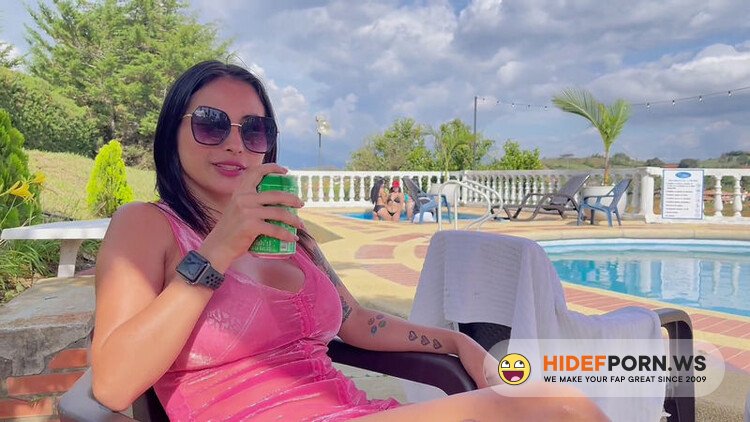 Onlyfans - Sexo Apasionado De Una Pareja Amateur Teen Por Un Lago Verano Al Aire Libre  JENIFER PLAY Jenifer Play Ll [FullHD 1080p]