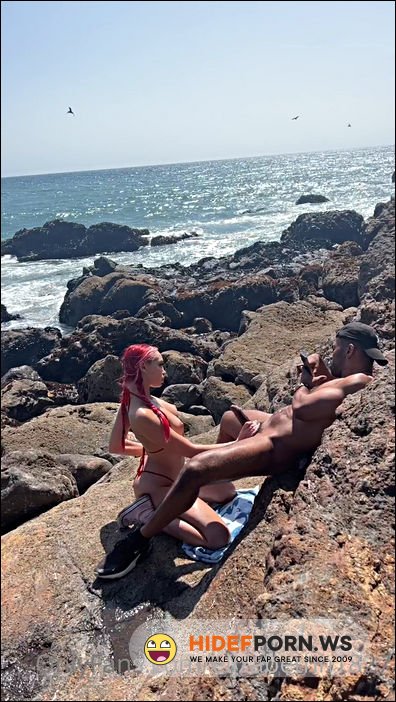 Onlyfans - Troy-Eliz-Beach [UltraHD 2K 1920p]