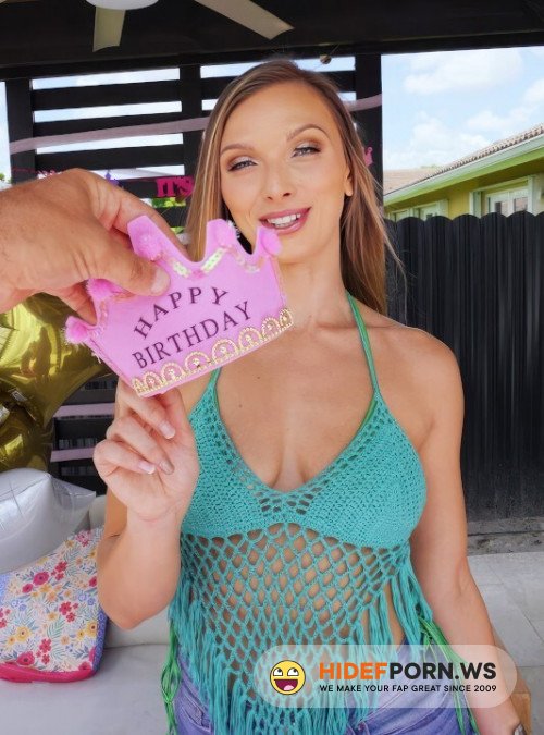 IKnowThatGirl.com/Mofos.com - Layna Landry : Saving Layna S Party [FullHD 1080p]