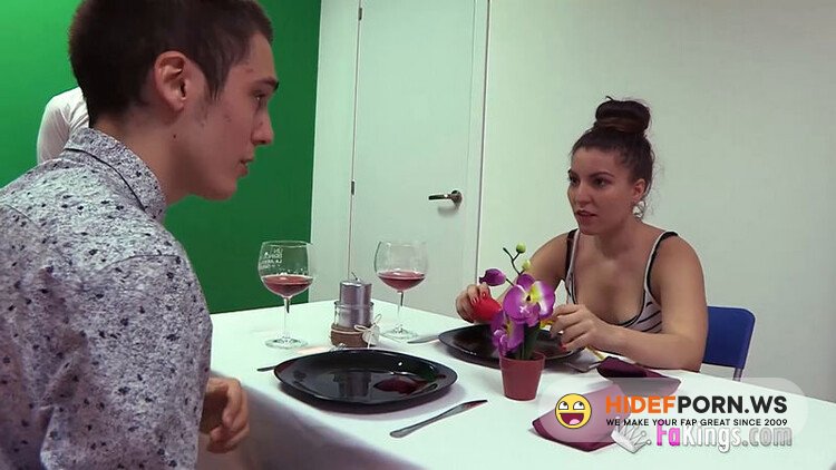 FaKings.com - Cloe Diaz : Fisrt Dates?  Jordi: freak y matarife vs Cloe [HD 720p]