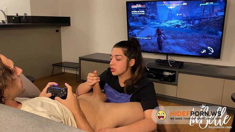 Onlyfans - Slutty Girlfriend Sucks Dick And Rides While He Plays Videogame Hey Lubelle [FullHD 1080p]