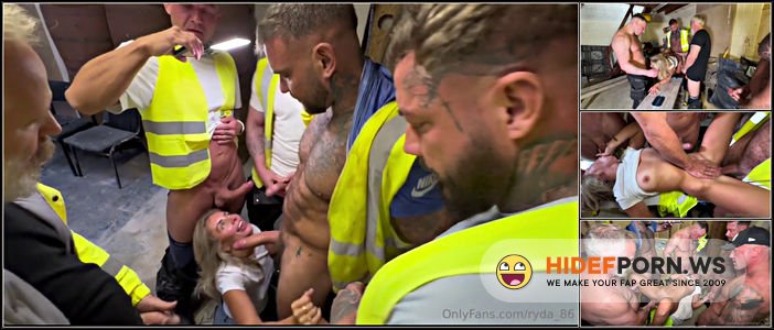 Onlyfans - Bonnie Blue Gangbang With Builders 1 [HD 720p] - 2025