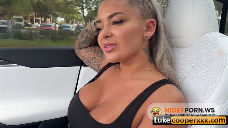 Onlyfans - Insanely Sexy Aussie Hayley Davies Fucking Uber Driver In Car Luke Cooper [FullHD 1080p]